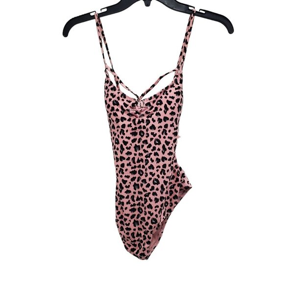 No Boundaries Junior's Pink Leopard Strappy Back One Piece‎ Swimsuit NWT Size M - Picture 1 of 7